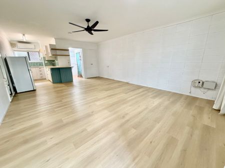 Updated Studio Apartment – Minutes from Cairns CBD - Photo 3