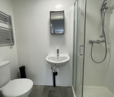 1 bedroom bedsit to rent - Photo 6