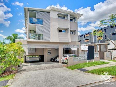 modern two bedrooms walking to UQ - Photo 4