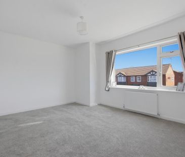 4 bedroom end of terrace house to rent - Photo 6