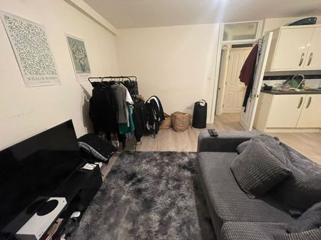 Holloway Road, London - Photo 5