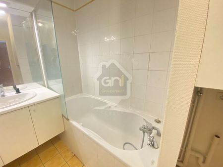 Location Appartement 1 pièce 32m² - Photo 2