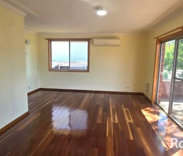 COZY THREE BEDROOM HOME IN LEUMEAH FOR LEASE!!!!!!! - Photo 1