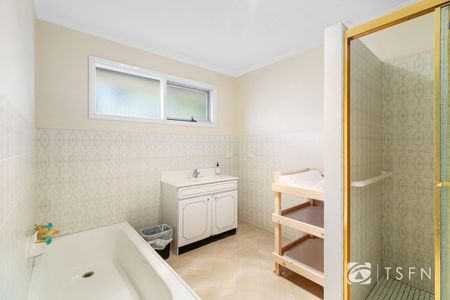 444 Napier Street, White Hills - Photo 2