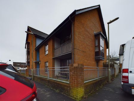 2 bedroom flat to rent - Photo 4
