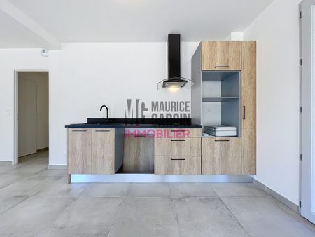 PERNES LES FONTAINES - Photo 2