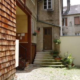 À louer / Appartement F3 DUPLEX / BESANCON CENTRE VILLE/BAS BATTANT 18 rue Battant - Photo 2