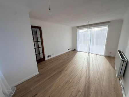 Byron Way, Great Yarmouth - Photo 2