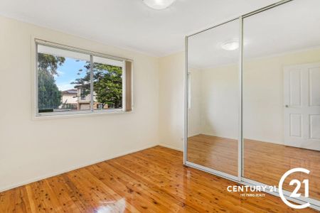 Charming Three Bedroom Home - Photo 5