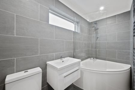 Church Hill Road, Cheam, SM3 - Photo 4