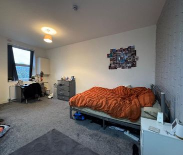 3 bedroom flat to rent - Photo 3