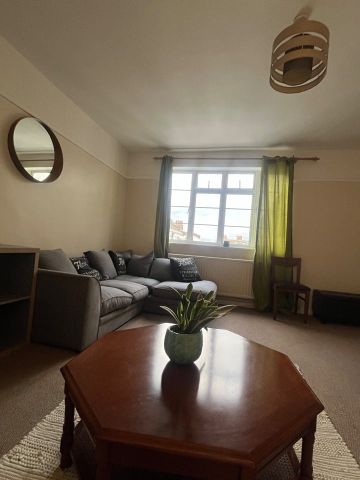 Room in a Shared Flat, Dartmouth Court, SE10 - Photo 2