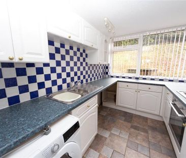 2 bedroom maisonette to rent - Photo 4