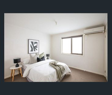 Modern Comfort in a Prime Location ! - Photo 5
