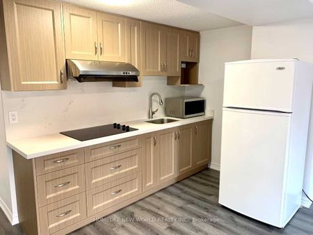 For Lease - 10 Earl Goodyear Road Unit# Main Floor, Markham, Ontario - Photo 4