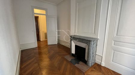 T2 de 58 m² - rue Emile Zola Lyon 2ème - Photo 4