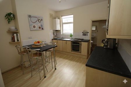 3 bedroom terraced house to rent - Photo 5