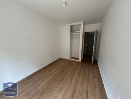 Location Appartement 4 pièces 92m² CHERBOURG-EN-COTENTIN 50100 - Photo 2
