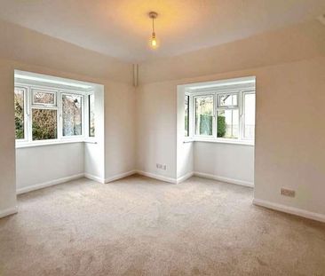 Green Lane, Farnham, GU9 - Photo 5