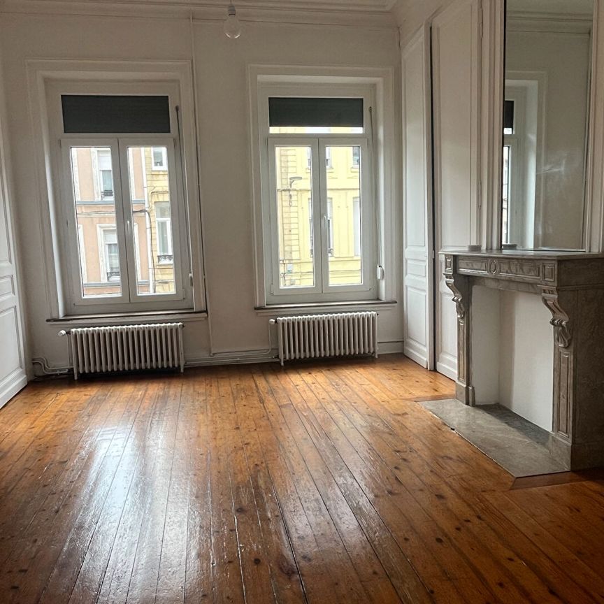 Location Appartement 3 pièces 115m² LILLE 59000 - Photo 1