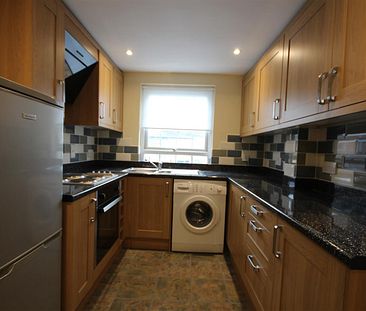 1 bedroom Flat to let - Photo 3