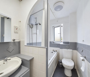 2 bedroom semi-detached house to rent - Photo 6