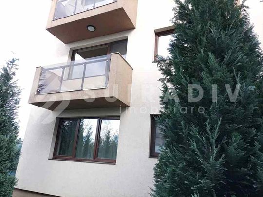 Apartament cu 3 camere și 2 balcoane de închiriat – Europa - Fotografie 1