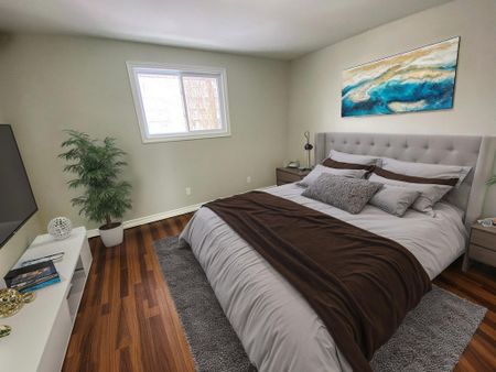 Two Bedroom Townhouse - Photo 4
