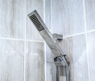 For Lease - 280 Miller Park Avenue Unit# (Upper Portion), Bradford ... - Photo 3