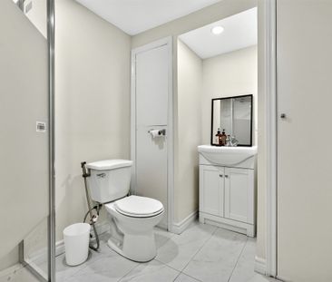 For Lease - 20 Arthur Hall Drive, East Gwillimbury, Ontario - Photo 1