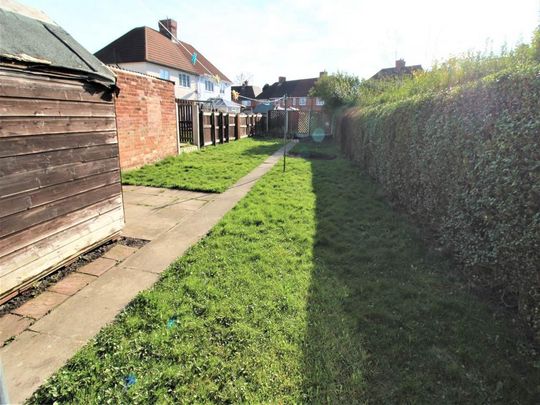 3 bedroom end of terrace house to rent - Photo 1