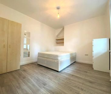 3 bedroom ground floor flat to rent - Photo 6