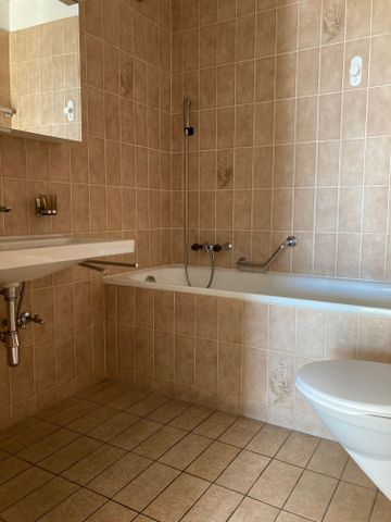 Pratico 3.5 locali immerso nel verde - Photo 5