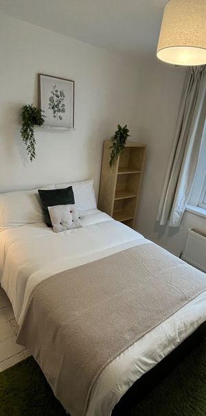 6 Bed Terraced House, Bristol, BS6 - Photo 2