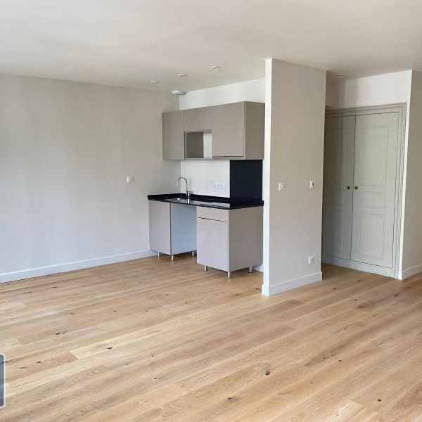 Location Appartement 3 pièces 81m² VALENCIENNES 59300 - Photo 1