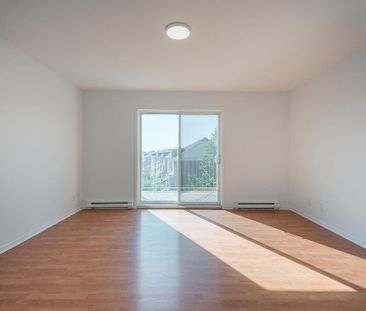 4 1/2 SAINT-BASILE-LE-GRAND adjacent SAINT-BRUNO-DE-MONTARVILLE - Photo 1