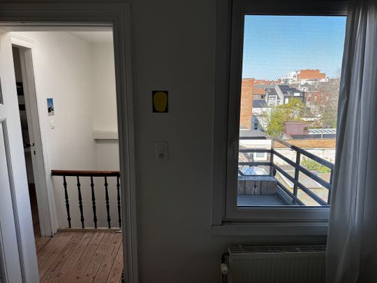 Top floor of old house in Borgerhout - Photo 1