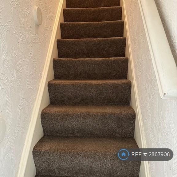 2 bedroom end of terrace house to rent - Photo 1