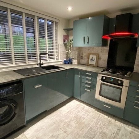 Park Avenue, Milngavie - Photo 1