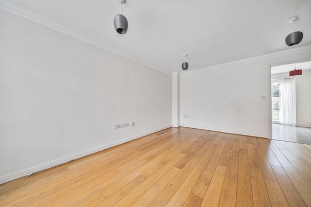 Quarry Hill, Godalming, Surrey, GU7 - Photo 1