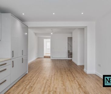 3 bedroom terraced house to rent - Photo 4