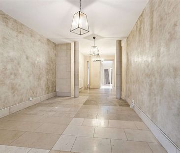A stunning newly re-decorated ground floor garden flat on Filmer road in Fulham. - Photo 3