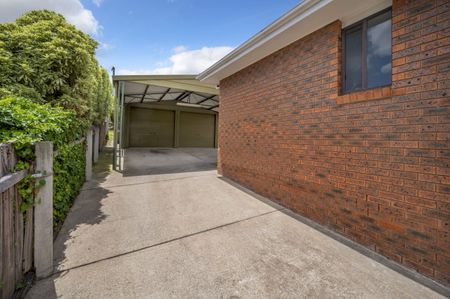 45 Louisa Lawson Crescent, Gilmore Australia - Photo 2