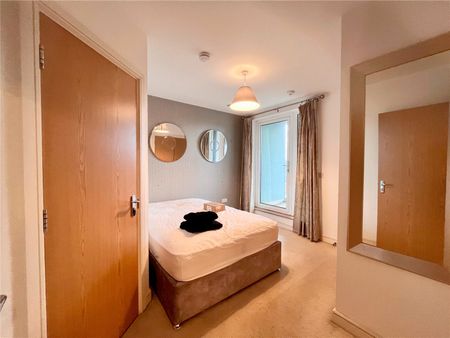 2 bedroom apartment to rent - Photo 2