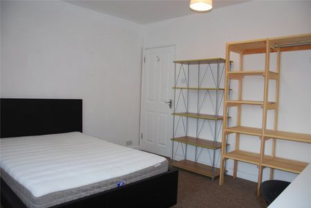 5 bedroom house to rent Lake Road, Chichester, PO19 - Photo 2