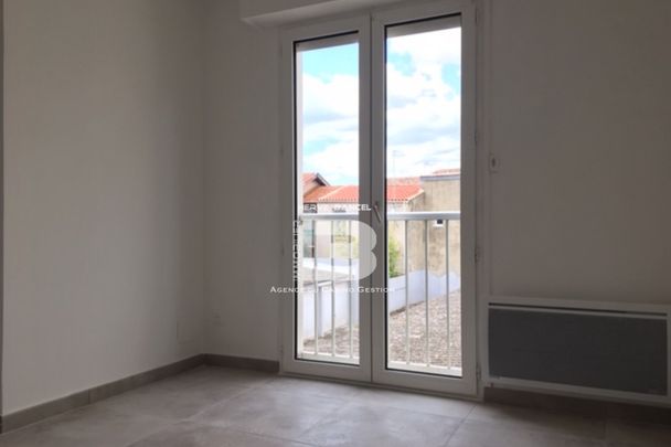 Bel appartement de type 2 neuf à louer à l'année - Photo 1