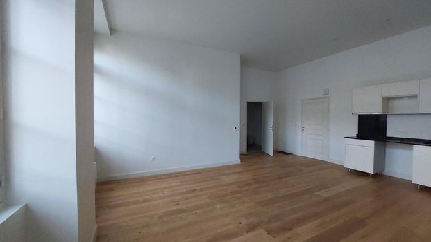 location Appartement T2 DE 46.09m² À LAVAL - Photo 1