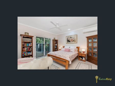 Three Bedrooms, Pool & Big Shed! - Photo 5