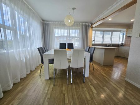 Spacious Four-Bedroom Family Home in Matua - Available February 2026 - Matua - Photo 4