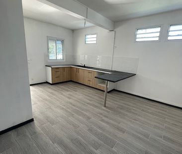 Location Appartement 2 pièces 53m² LE MOULE 97160 - Photo 4